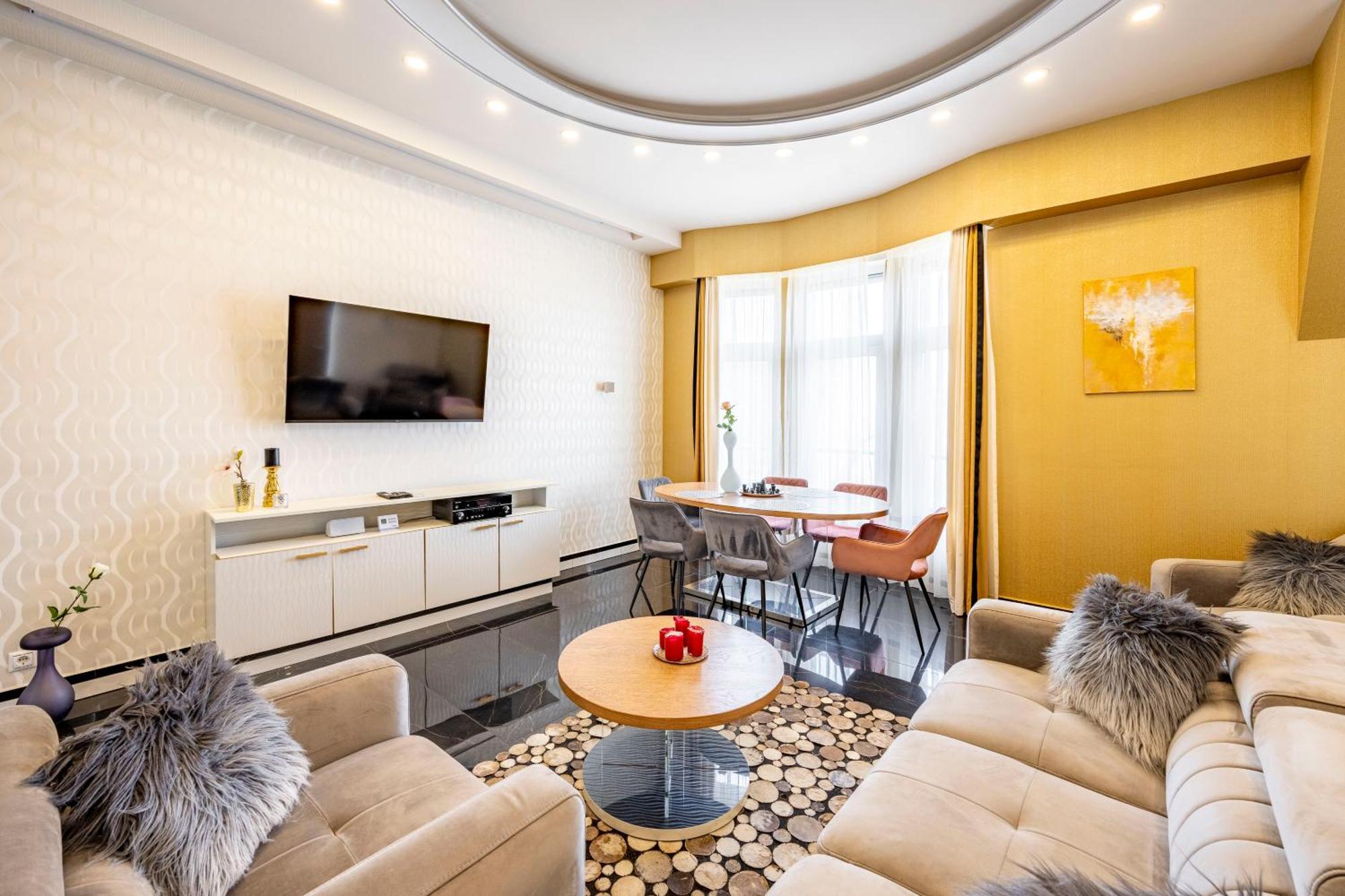 Luxury Royal Central Apartment By Prestige Homes ブダペスト エクステリア 写真